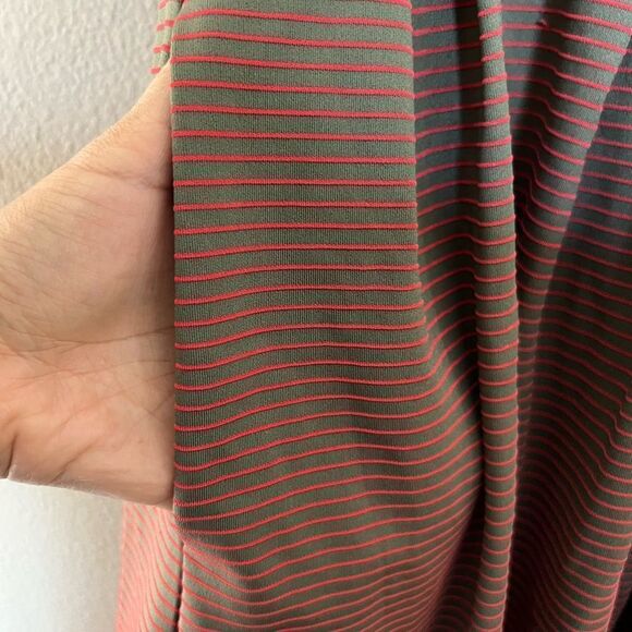 Lularoe Amelia Striped Dress w/ Pockets - Picture 5 of 11